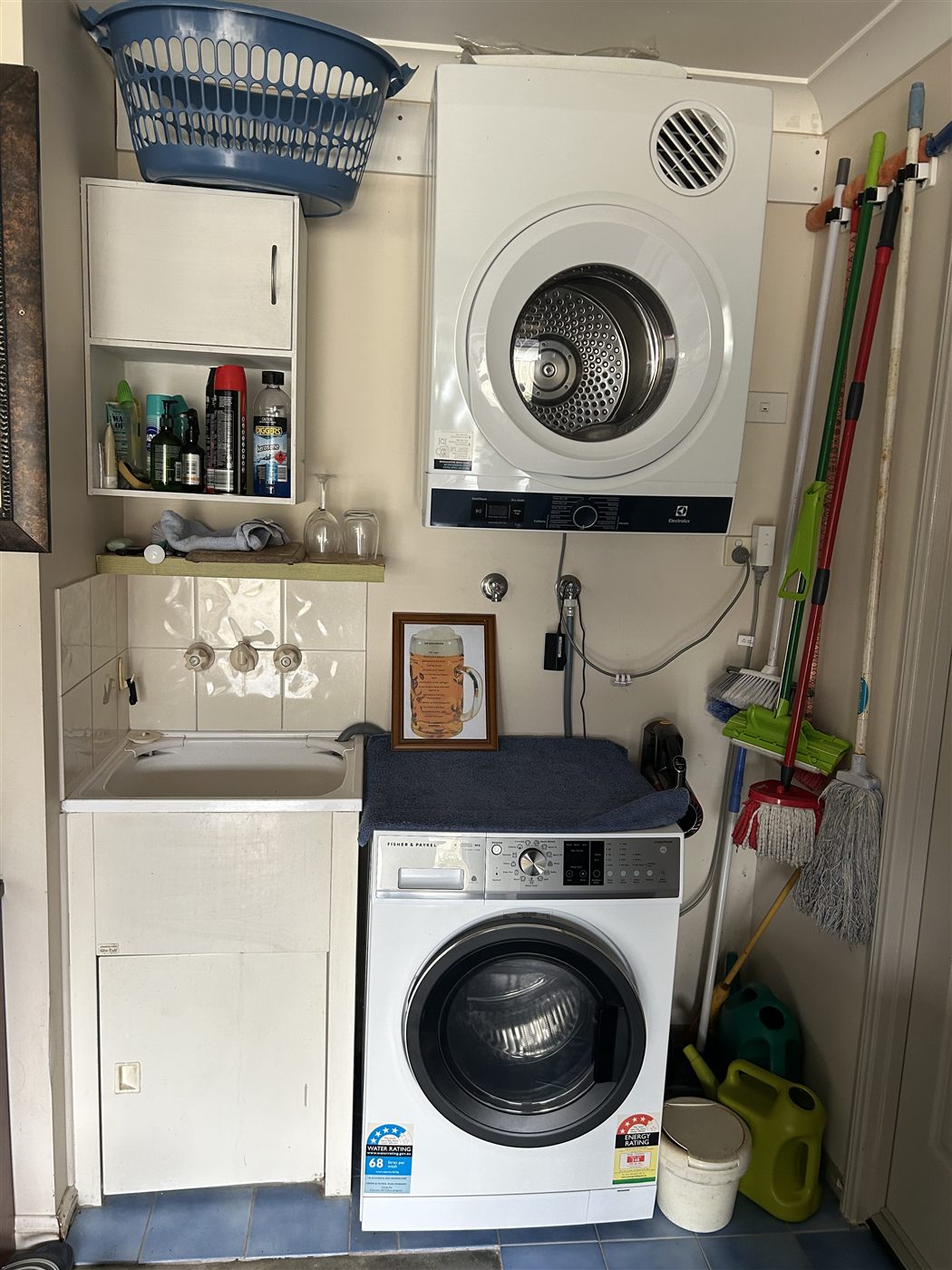 Laundry before the makeover